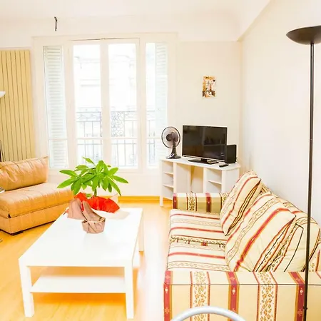 Lovely Flat#paris 16#eiffel Tower At The Corner